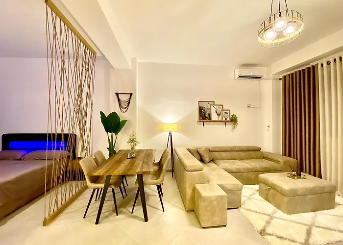 5 New Central Comfy Apartments