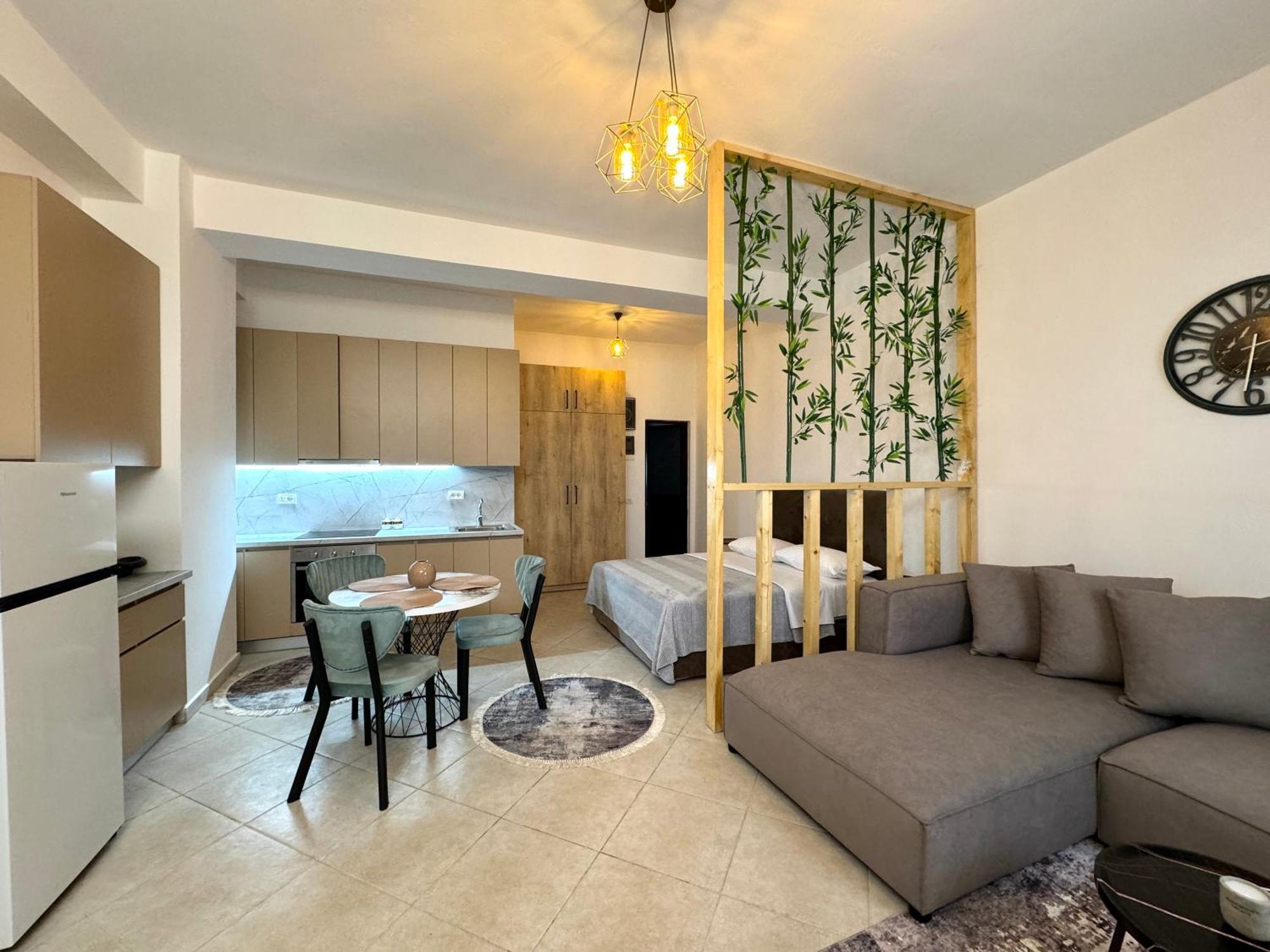 5 New Comfy Апартаменти *