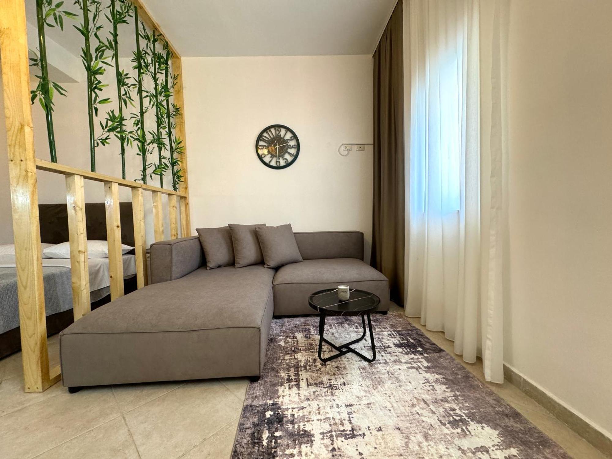 Апартаменти 5 New Comfy *